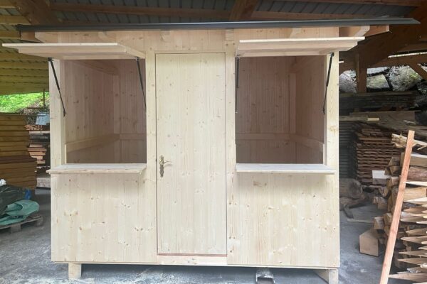 Bau einer Aufschankhütte 3