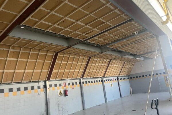 Innenausbau iso und gestänge1